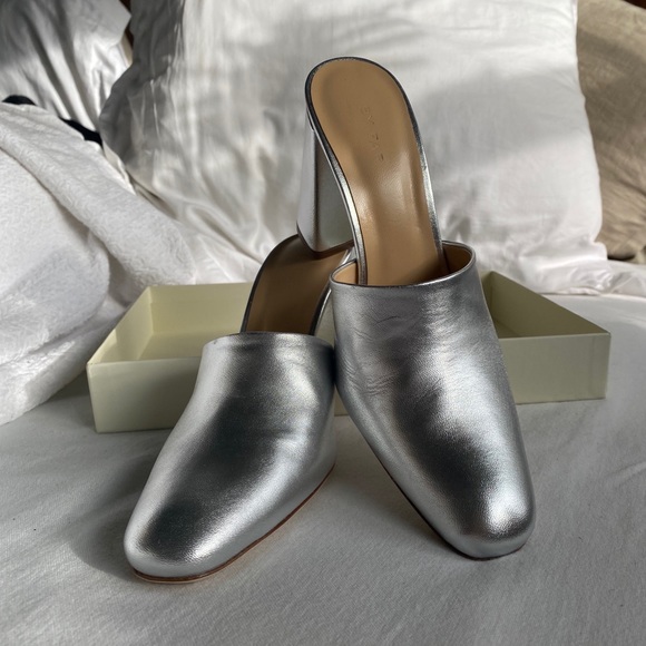 BY FAR Nina mules in EU38 (US 7.5) - Picture 4 of 8